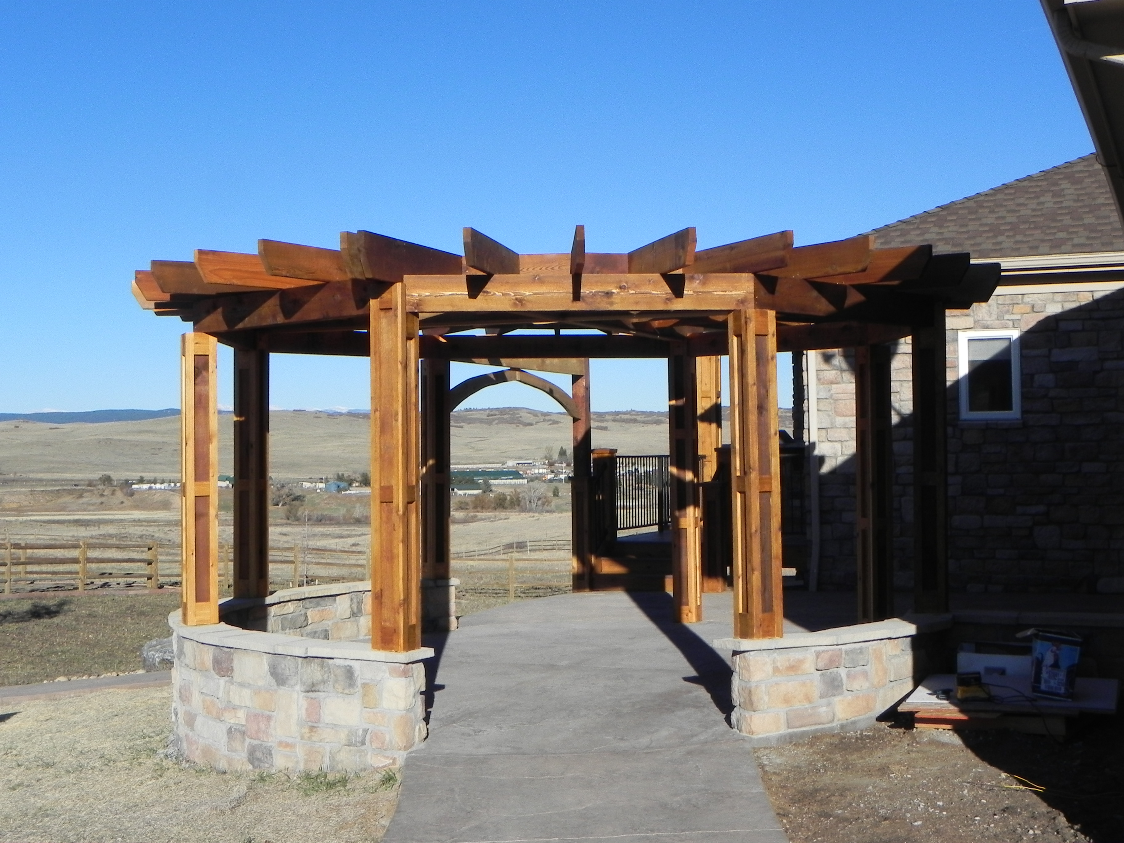 Circular pergola | Craftsman Outdoor Living